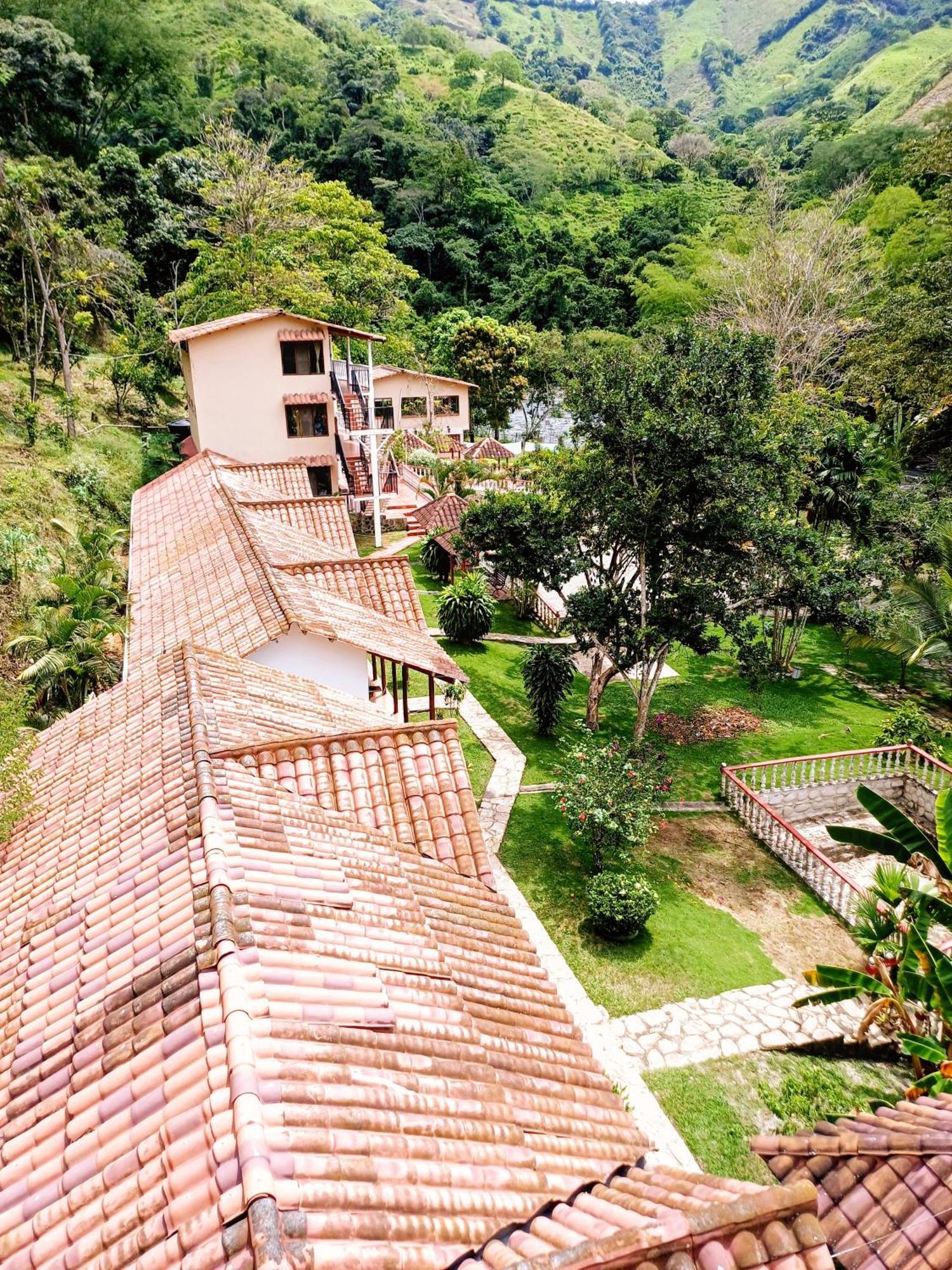 Hotel Campestre La Gaitana Tobia Exterior photo